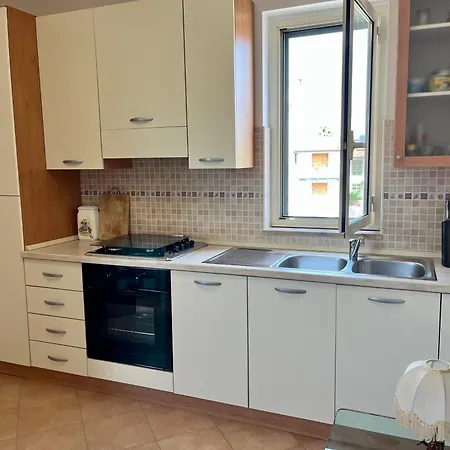 Holiday home Nuovo 5 Posti Letto Piu Posto Auto Privato *